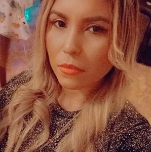 Meet your Posher, Betzy